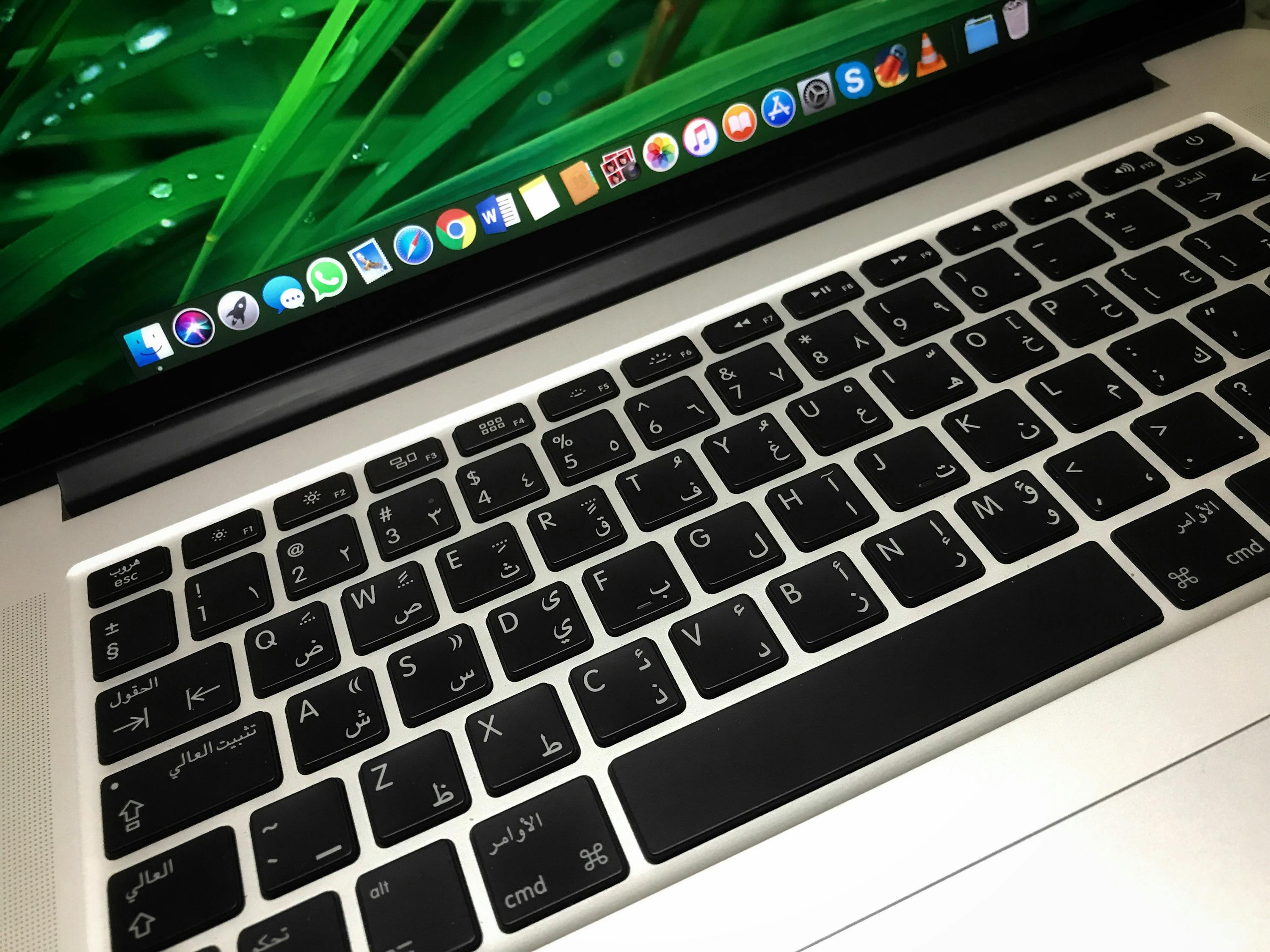 MACBOOK PRO 18与19新品发布，性能与设计的完美结合